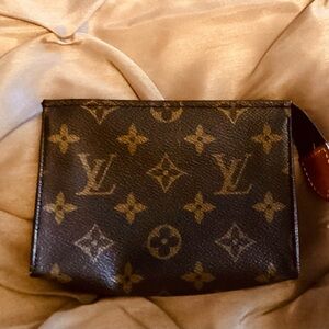 LOUIS VUITTON Poche Toilette 15 Monogram Canvas Pouch Clutch Bag pouch